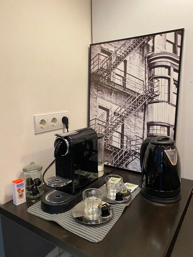 Stylish Apartment By The Vigszinhaz Theater Budapeşte