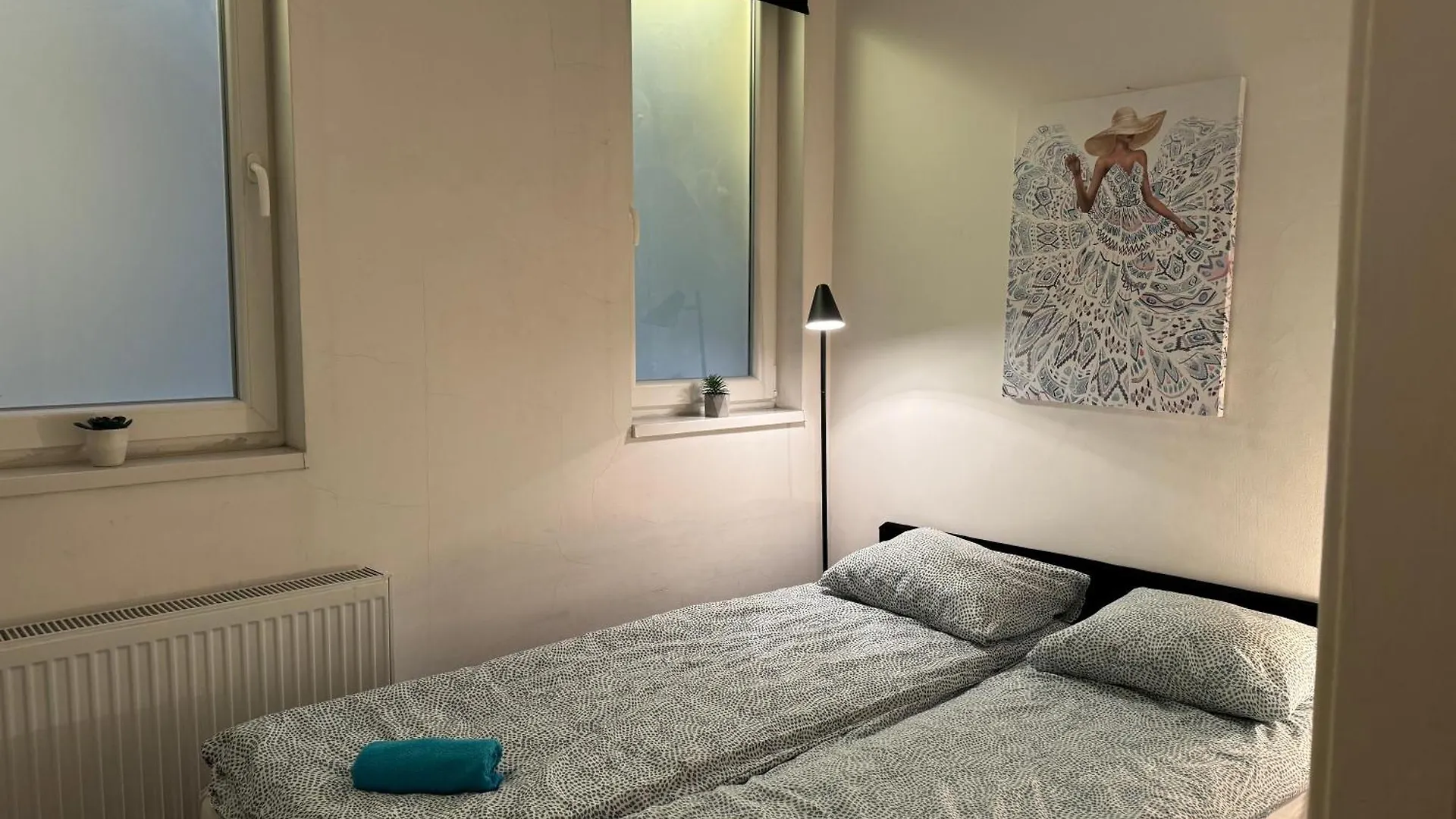 Stylish Apartment By The Vigszinhaz Theater Budapeşte