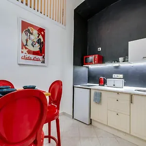  Apartamento Little Cola In Dohany Street With Ac